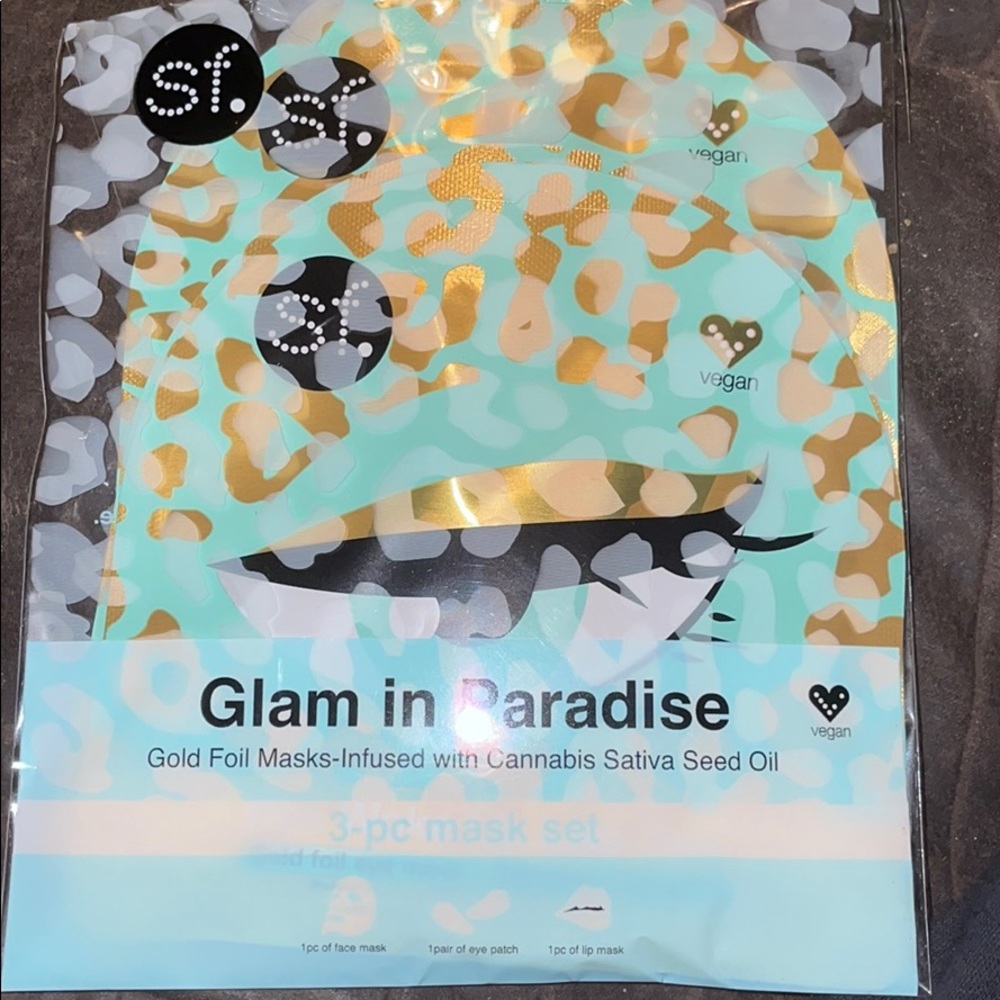 sf glow glam in paradise gold foil face masks
